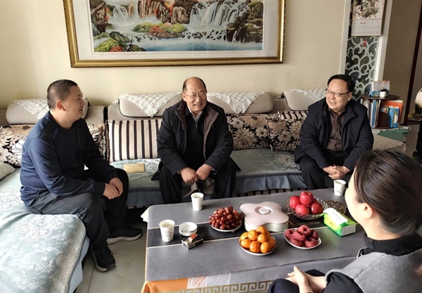 省政府國資委黨委副書記李勇一行走訪慰問…